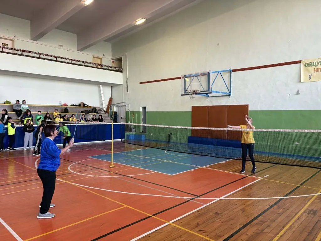 Започна Общинският коледен учителски турнир 